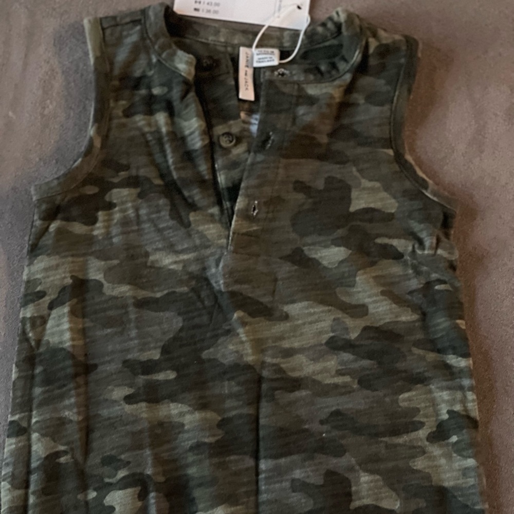 NWT- 12-18 mo Janie and Jack Camo sleeveless romper